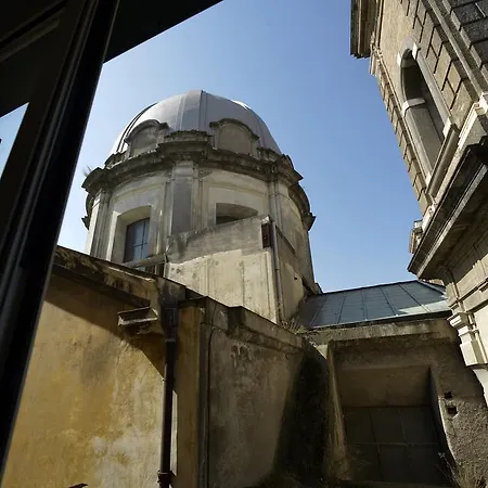 Italia شقة نابولي