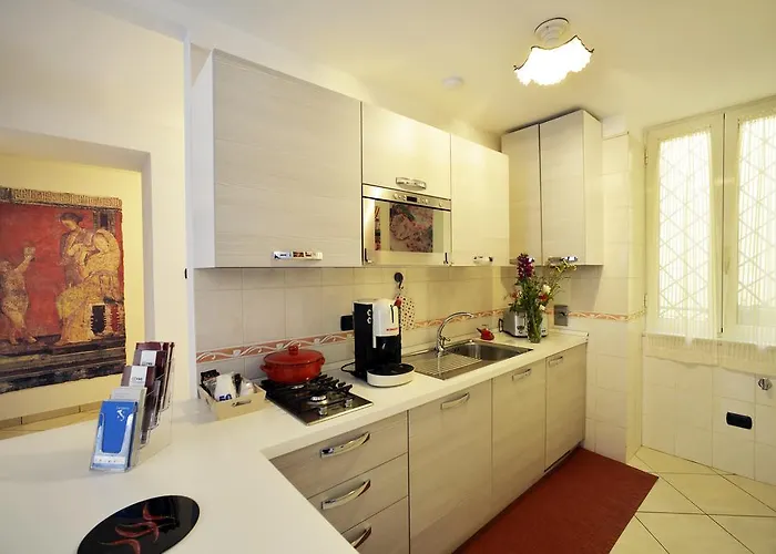 Italia شقة نابولي