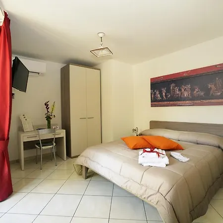 Italia Naples
