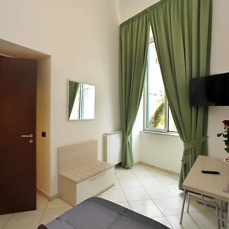 Apartment Italia *